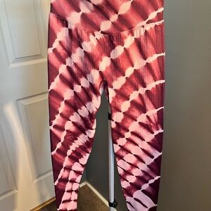 Victoria's Secret Pink and Purple Tie-Dye Leggings
